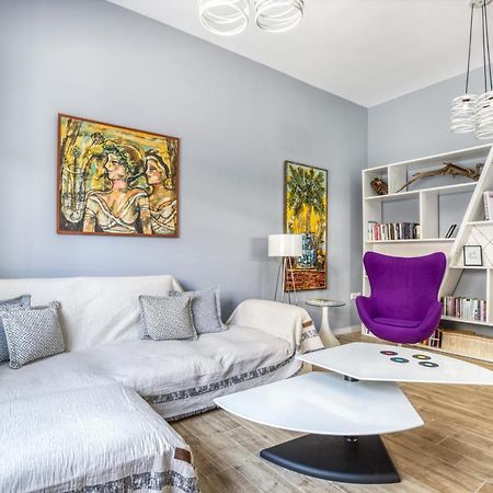 Spacious Flat With Courtyard And Private Parking! Athena Bagian luar foto