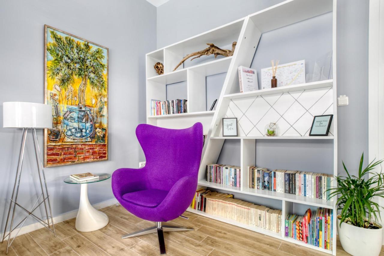 Spacious Flat With Courtyard And Private Parking! Athena Bagian luar foto