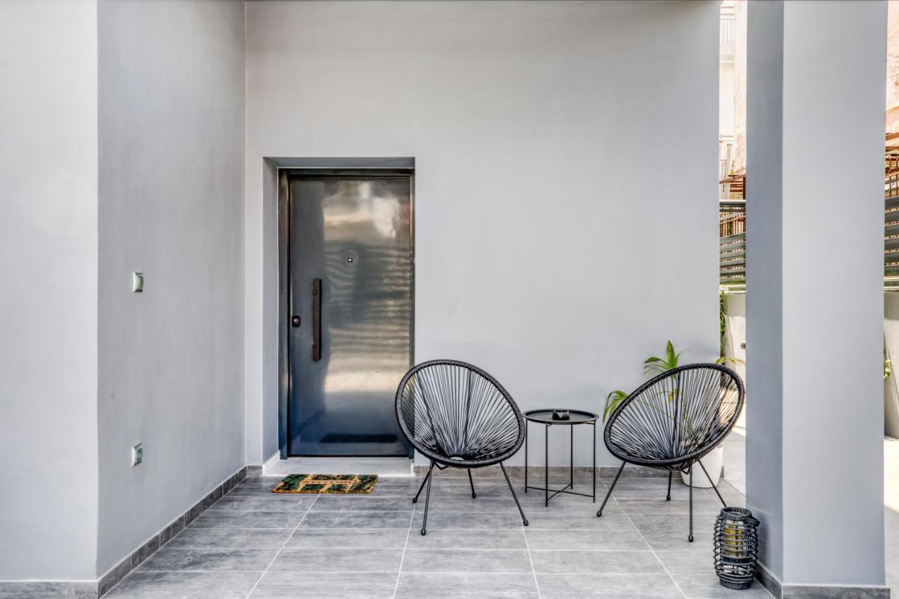 Spacious Flat With Courtyard And Private Parking! Athena Bagian luar foto