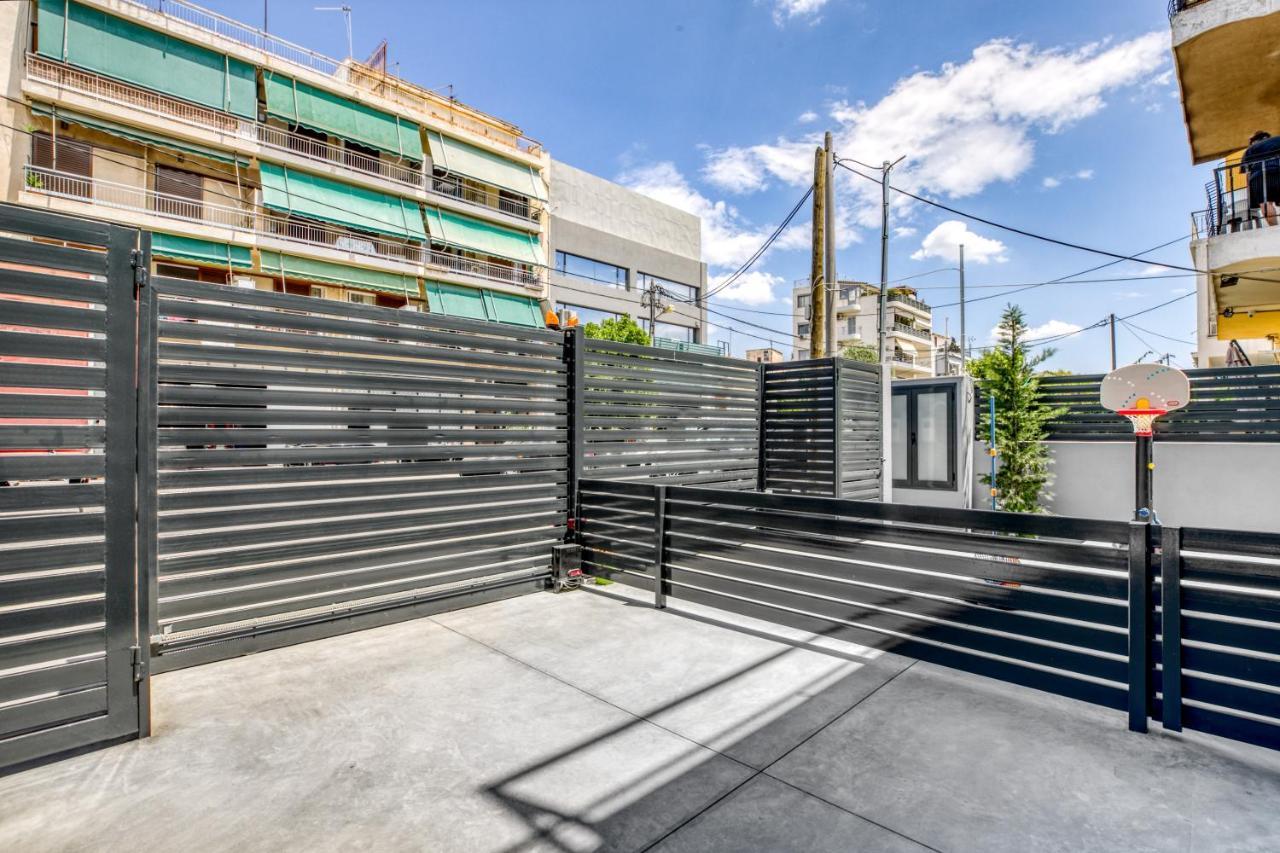 Spacious Flat With Courtyard And Private Parking! Athena Bagian luar foto