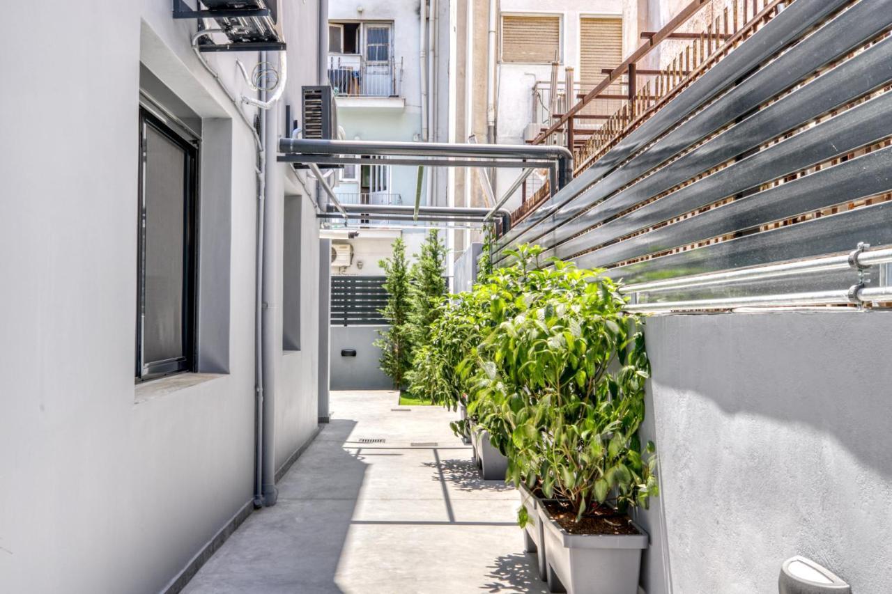 Spacious Flat With Courtyard And Private Parking! Athena Bagian luar foto